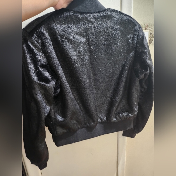 Sold!Uniqlo black fur bomber jacket - Picture 2 of 6
